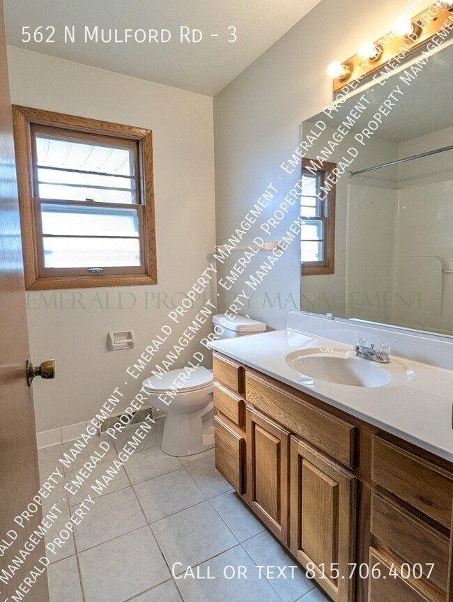 Building Photo - 562 N Mulford Rd