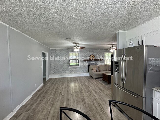 Building Photo - 4213 Queens Ct
