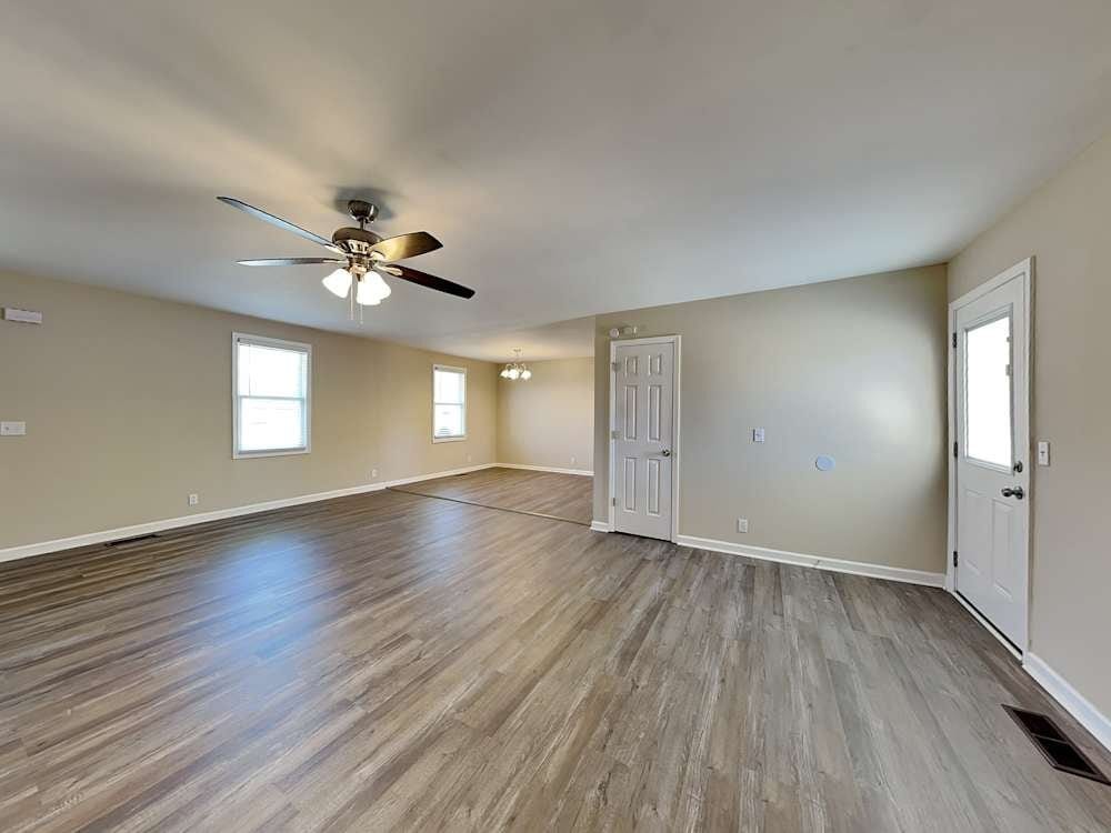 Building Photo - 3837 Buena Vista Pike