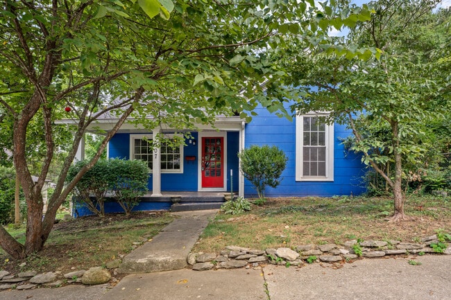 Building Photo - 707 Woodland Ave