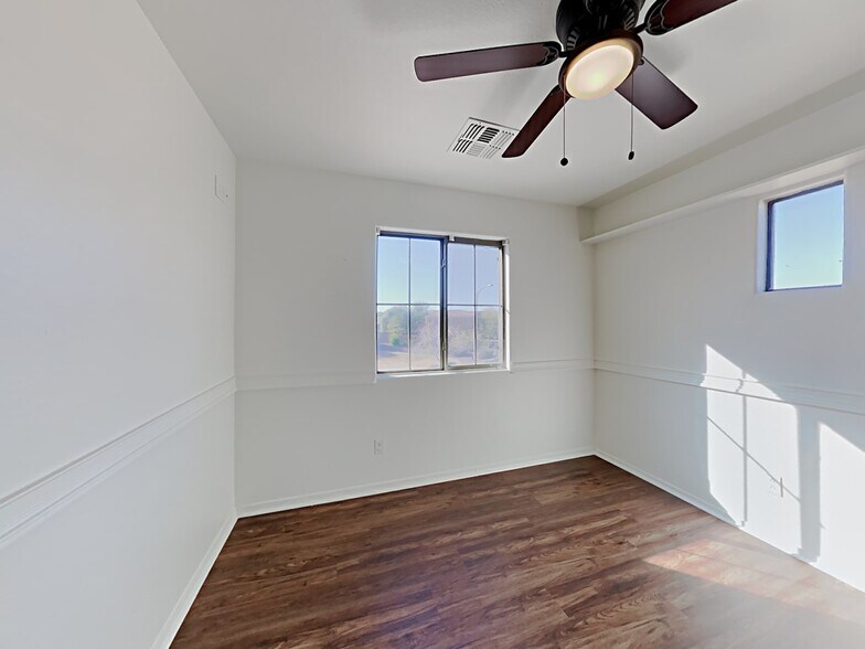 Building Photo - 17522 W Calavar Rd