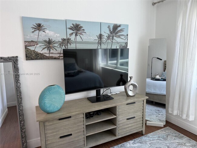 Building Photo - 1750 S Ocean Blvd