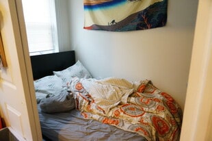 Building Photo - 42 Strathmore Rd