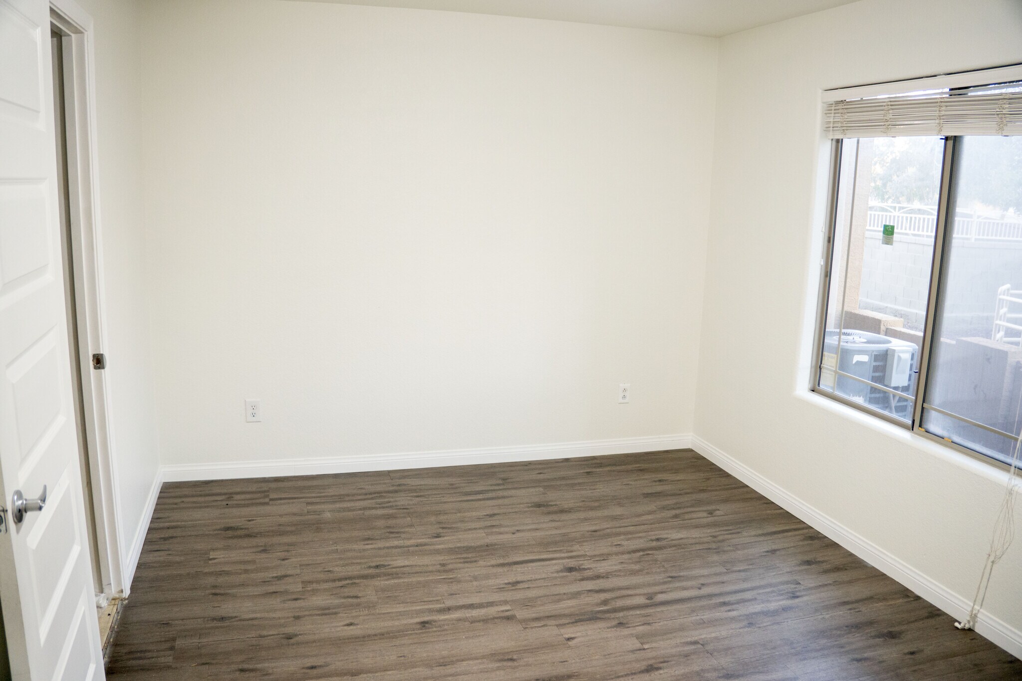 Building Photo - 900 S 94th St