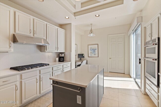 Building Photo - 20802 N Grayhawk Dr