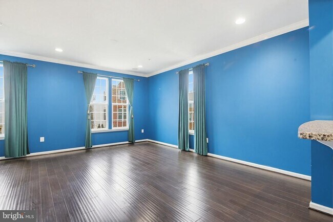 Building Photo - 7408 Wild Honey Way