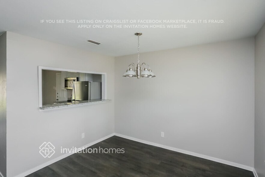 Building Photo - 215 Adams St