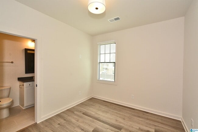 Building Photo - 1107 Windsor Sq