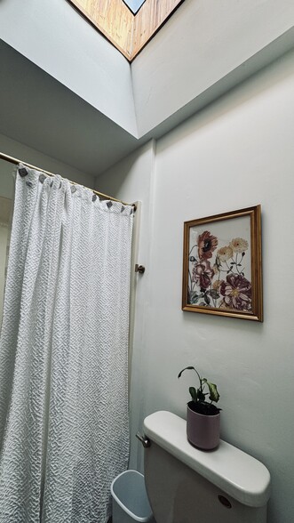 Building Photo - 2353 2nd St