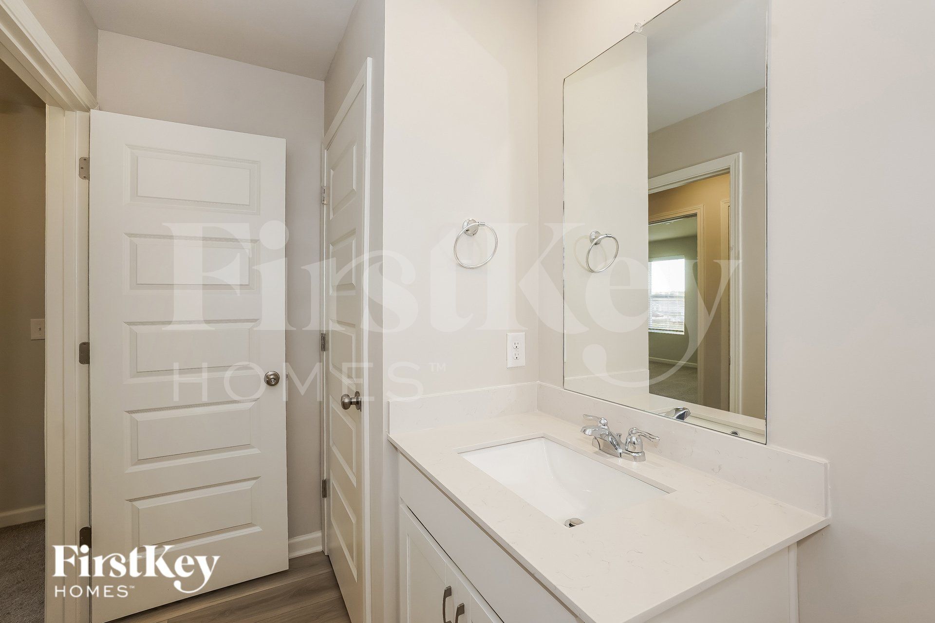 Building Photo - 877 Moray Ln