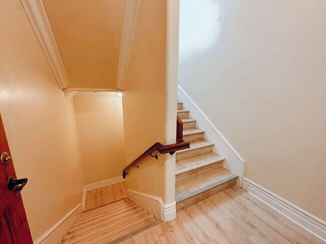 Building Photo - Palatial 6 Bed in Olde Carlsbad with Ocean Views and Roof Top deck, 1 mile to the Beach!!