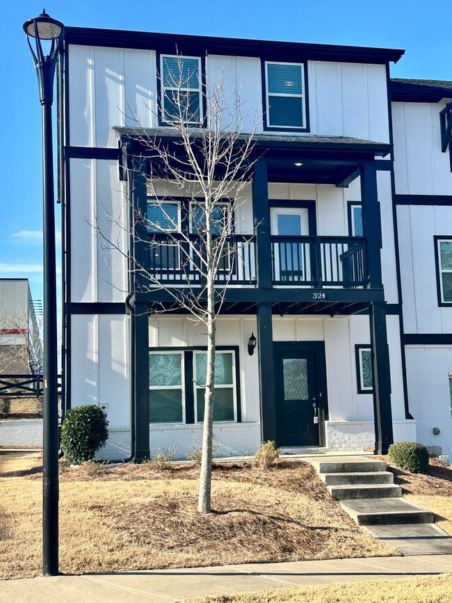 Building Photo - 4 bedroom, 3.5 bath townhouse in a swim community located in Woodstock, GA. Within walking distan...