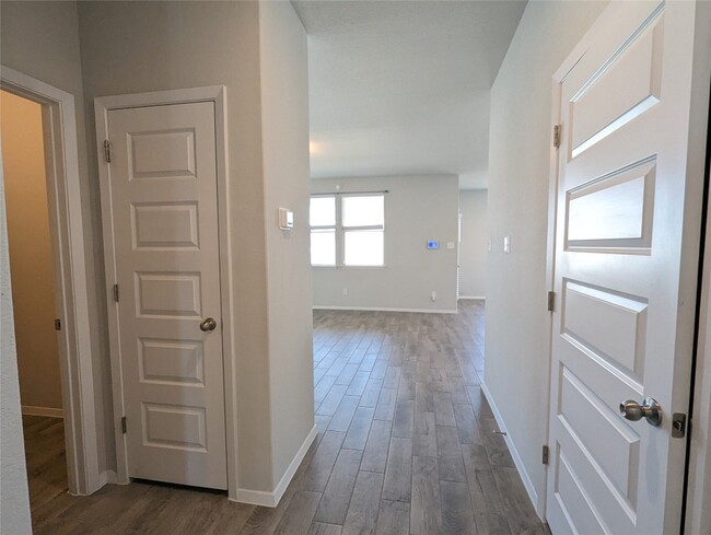 Building Photo - 1305 Goforth Rd