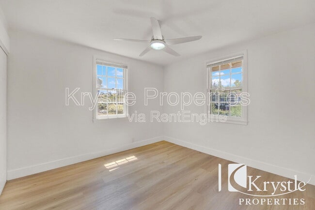 Building Photo - 158 Calhoun St