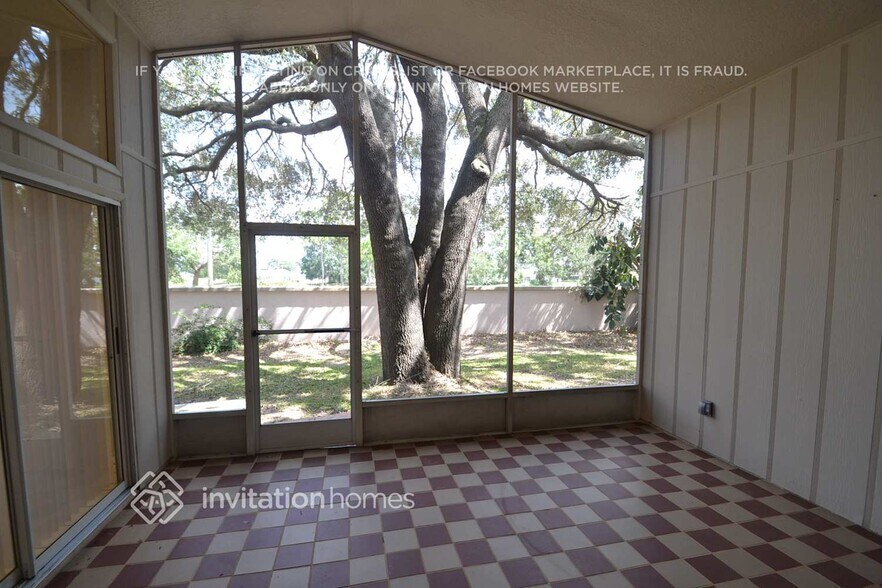 Building Photo - 6233 Vintage Dr