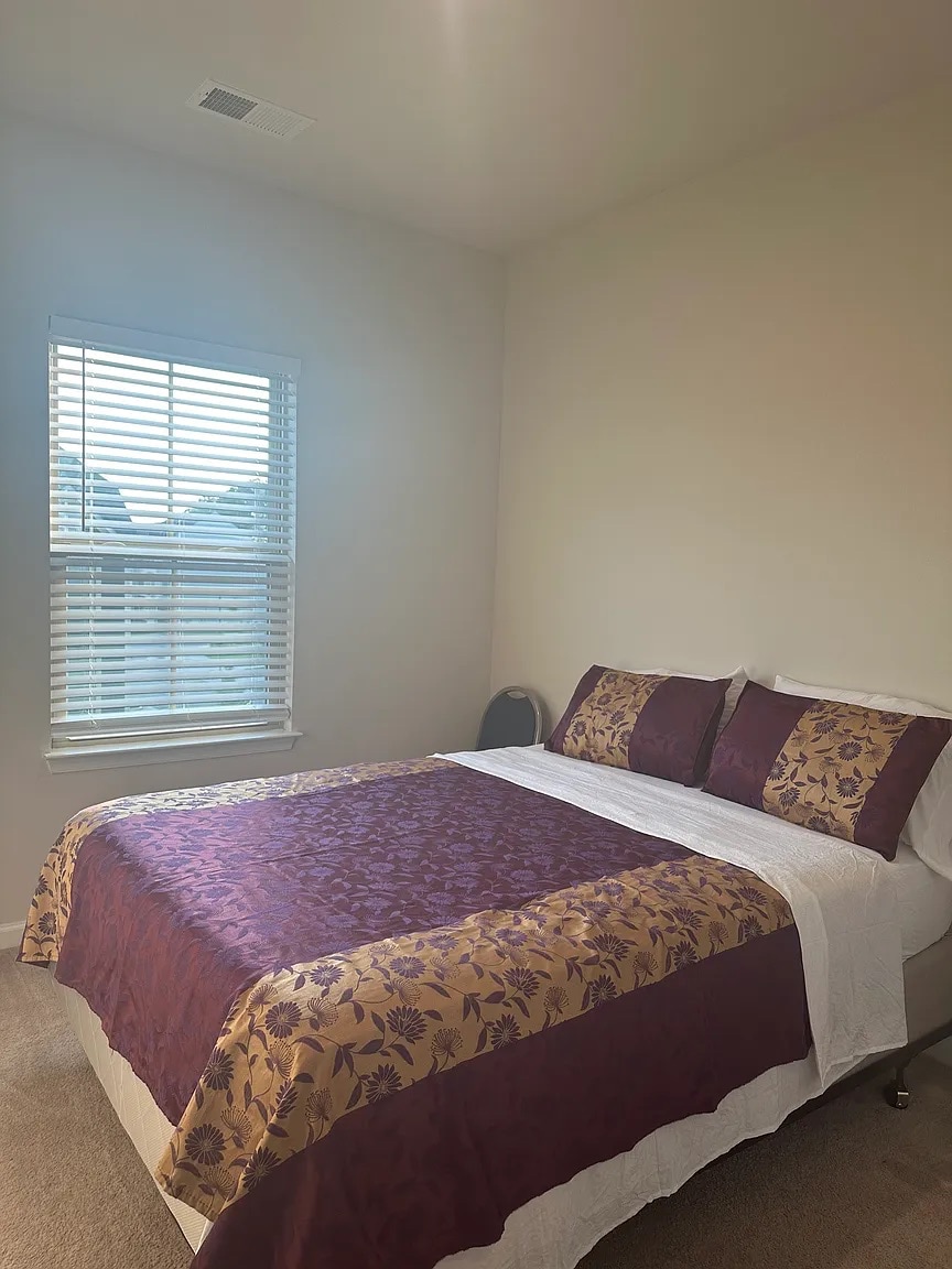 Building Photo - Room in Townhome on Poplar Leaf Way