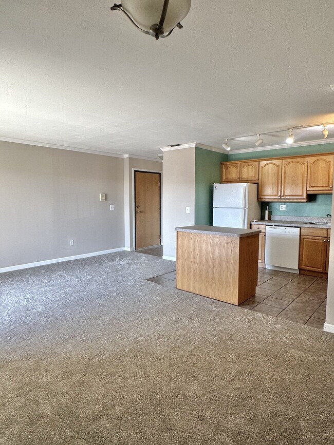 Building Photo - 15155 Seagull Dr