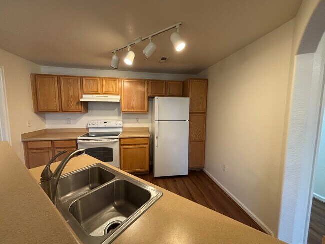 Building Photo - 5726 N Genoa Way