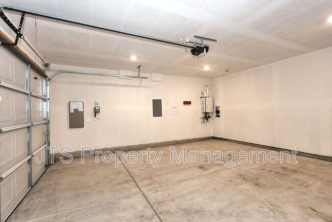 Building Photo - 3606 Nuestra Ave