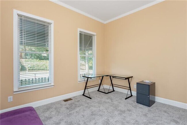 Building Photo - 65 Claire Dr SE