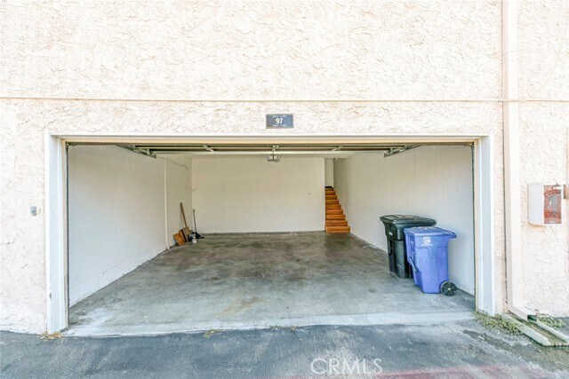 Building Photo - 1711 Grismer Ave