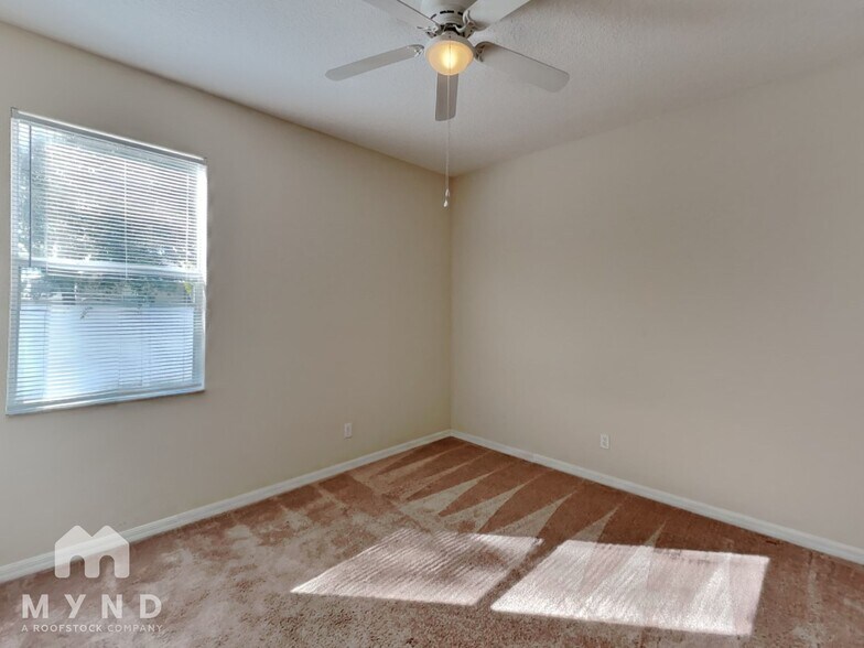 Building Photo - 927 Meadow Glade Dr