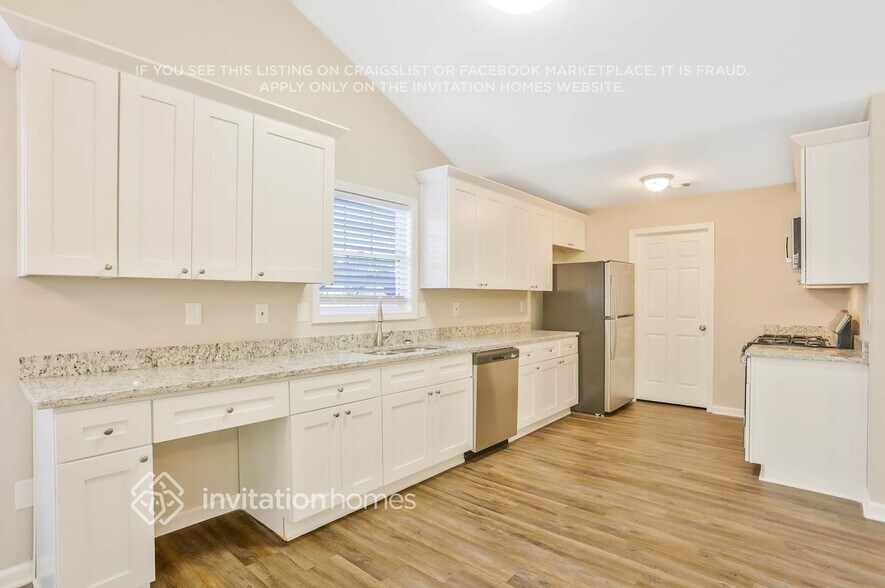 Building Photo - 795 Avalon Forest Dr NW