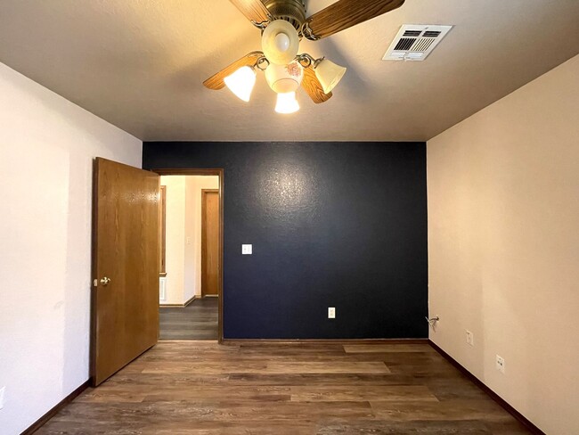 Building Photo - Welcome to this beautiful 4-bedroom, 3-bat...