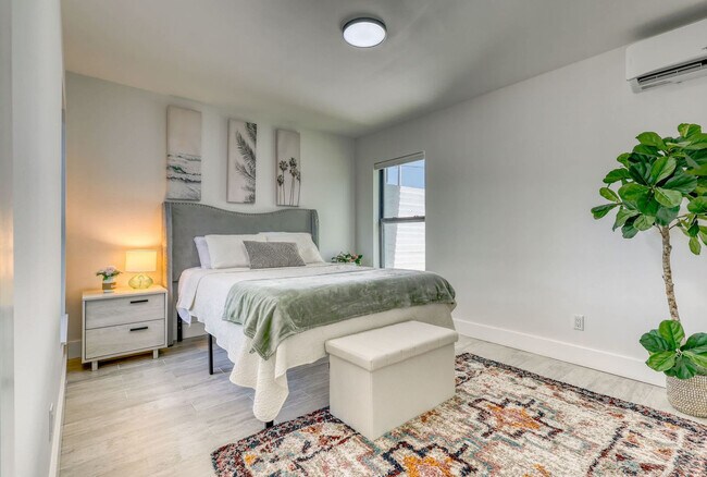 Building Photo - 106 Playmore Dr