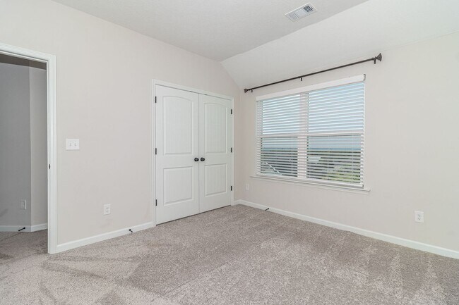 Building Photo - ? Welcome to Your Dream Home! ?