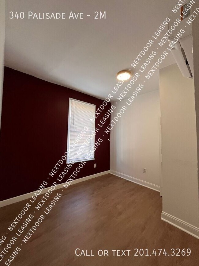 Building Photo - 340 Palisade Ave