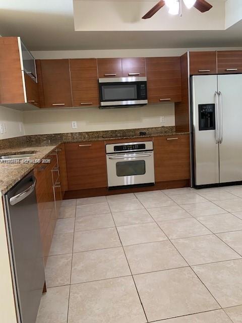 Building Photo - 3330 NE 190th St