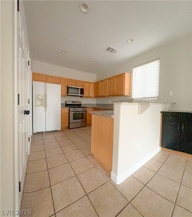 Building Photo - 9137 Adamshurst Ave