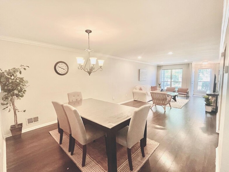 Building Photo - 363 Catskill Court