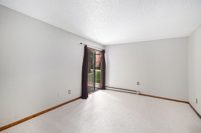 Building Photo - 13950 E Oxford Pl