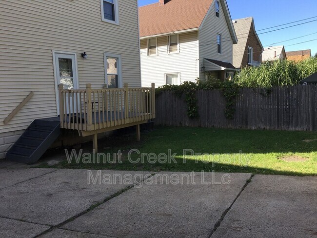 Building Photo - 1593 Winchester Ave