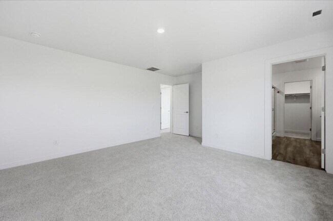 Building Photo - Brand New 3 Bed 3 Bath Townhome