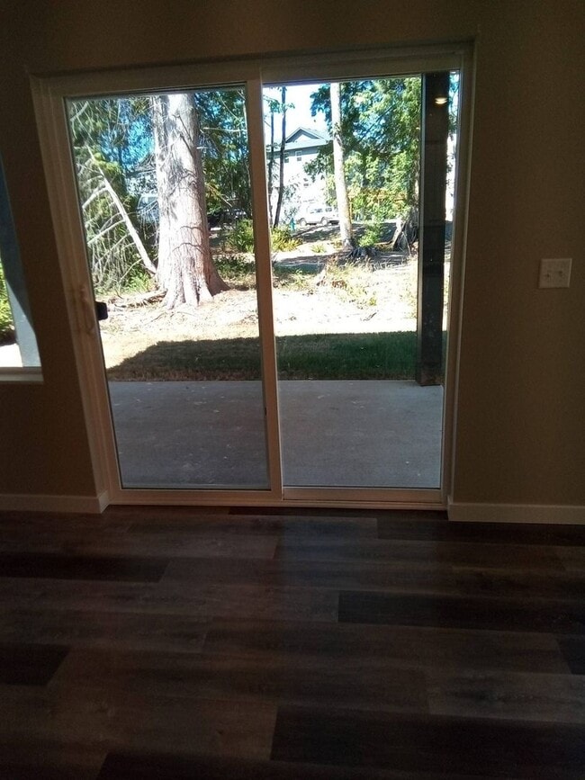 Building Photo - 3 Bedroom, 2.5 Bath in Blaine in Newer Nei...