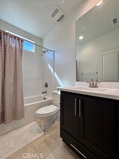Building Photo - 38572 Rosegate Pl