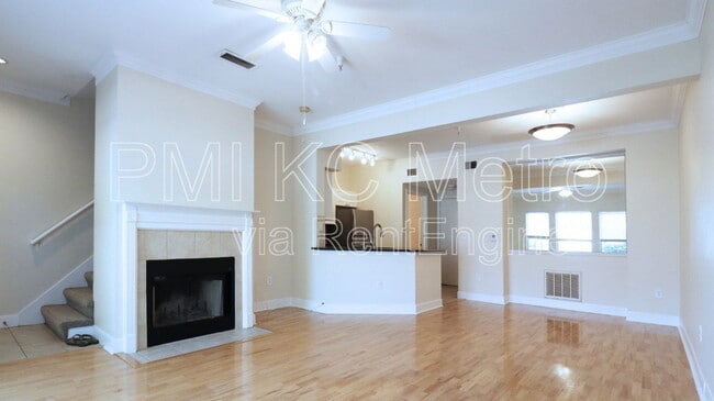 Building Photo - 11624 Tomahawk Creek Pkwy