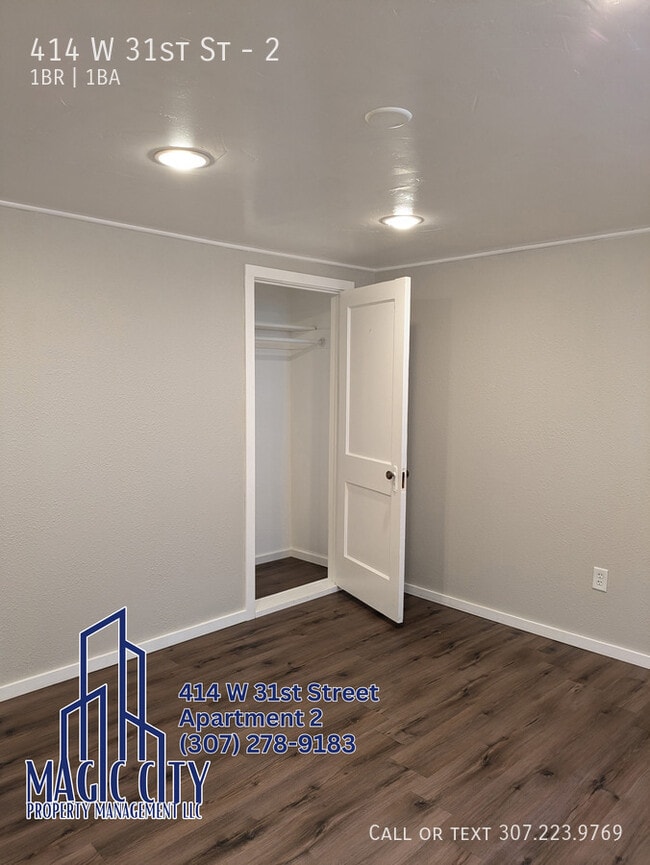 Building Photo - 414 W 31st St
