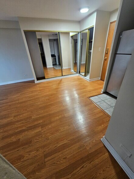 Building Photo - 652 W Gordon Ter