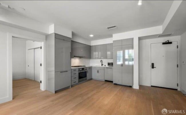 Building Photo - 901 Tennessee St