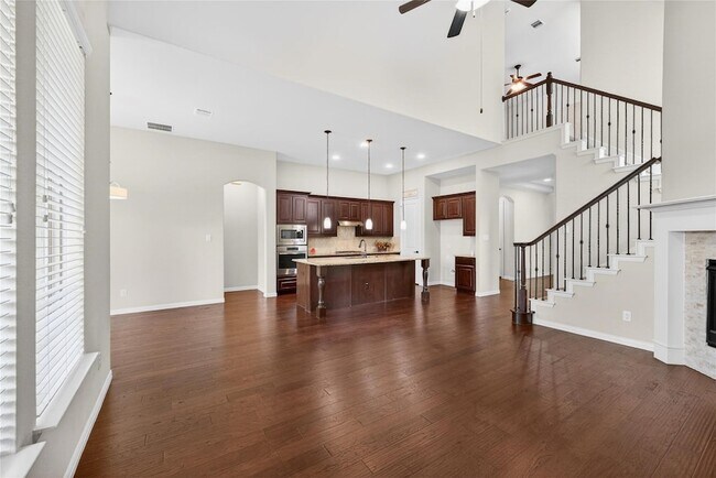 Building Photo - 5629 Grove Cove Dr