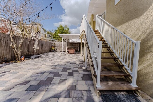 Building Photo - 203 W Crest Ave