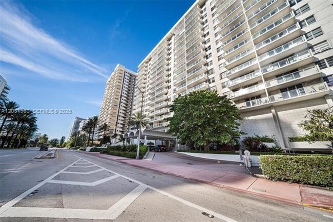 Building Photo - 5701 Collins Ave