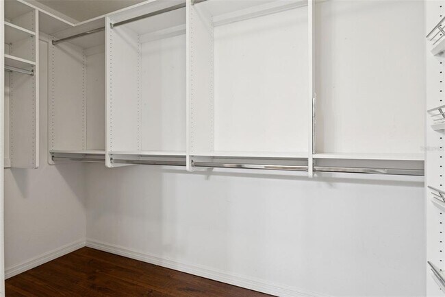 Building Photo - 9568 Trumpet Vine Loop