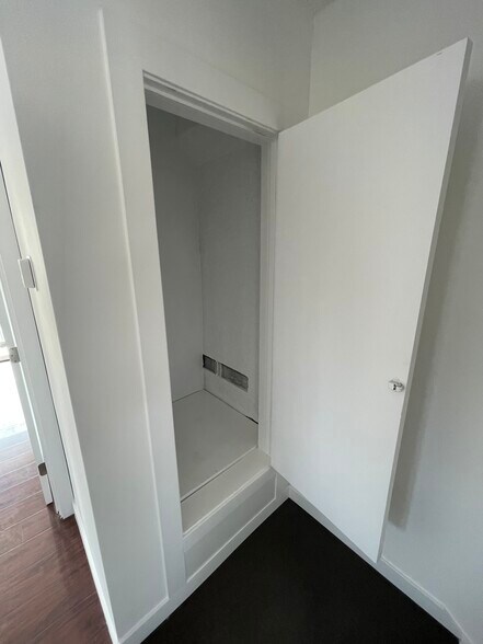 Large hall closet - 2716 Via Paseo