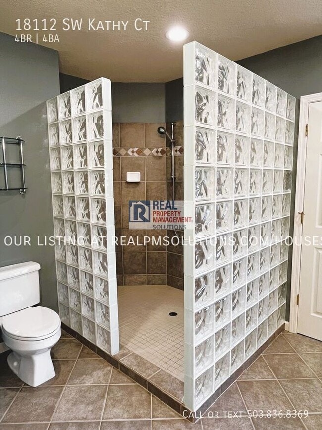 Building Photo - 18112 SW Kathy Ct