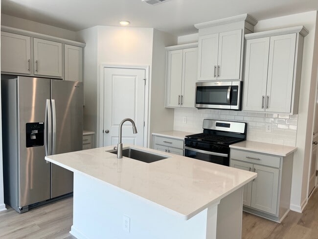 Building Photo - 1062 Winding Spg Dr